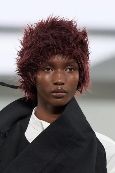 Look 80